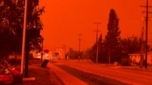 Le ciel vire au rouge au Canada, les incendies toujours hors de contrôle