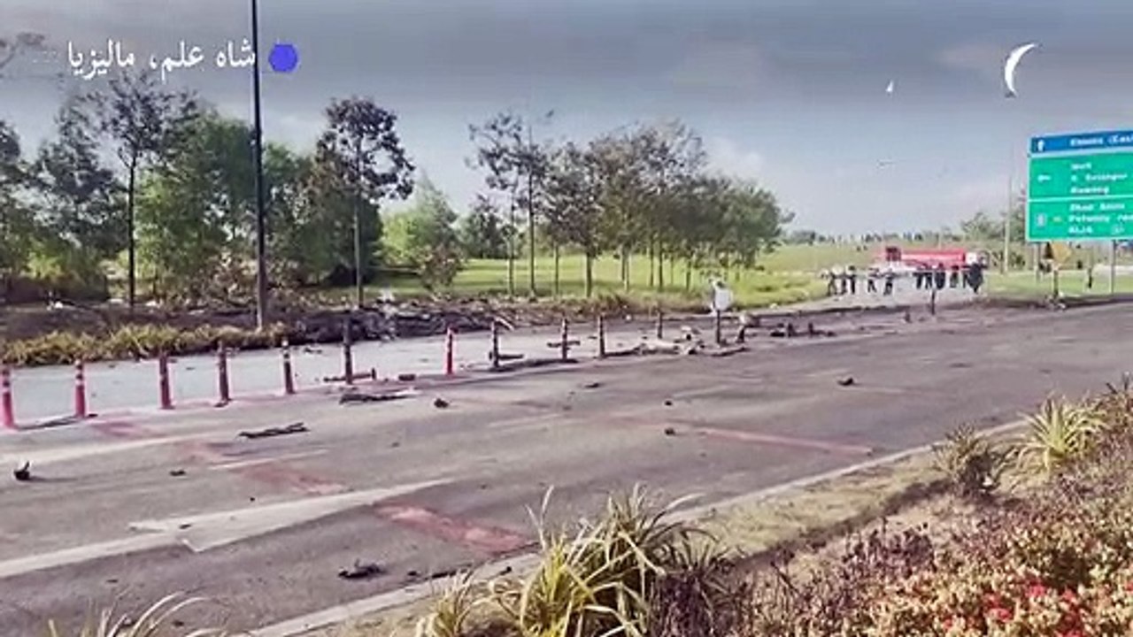 عشرة قتلى في تحطّم طائرة ركاب صغيرة على طريق في...