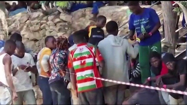 Sono oltre duemila le persone nell'hotspot di Lampedusa.