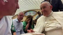 Pasticcere regala vassoio di bombe alla crema a Papa Bergoglio