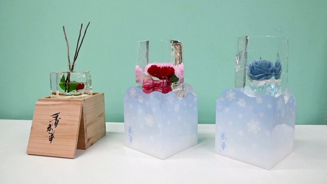 Sales of ‘Ice Flower’ Blocks Flourishing Amid Summer Heat