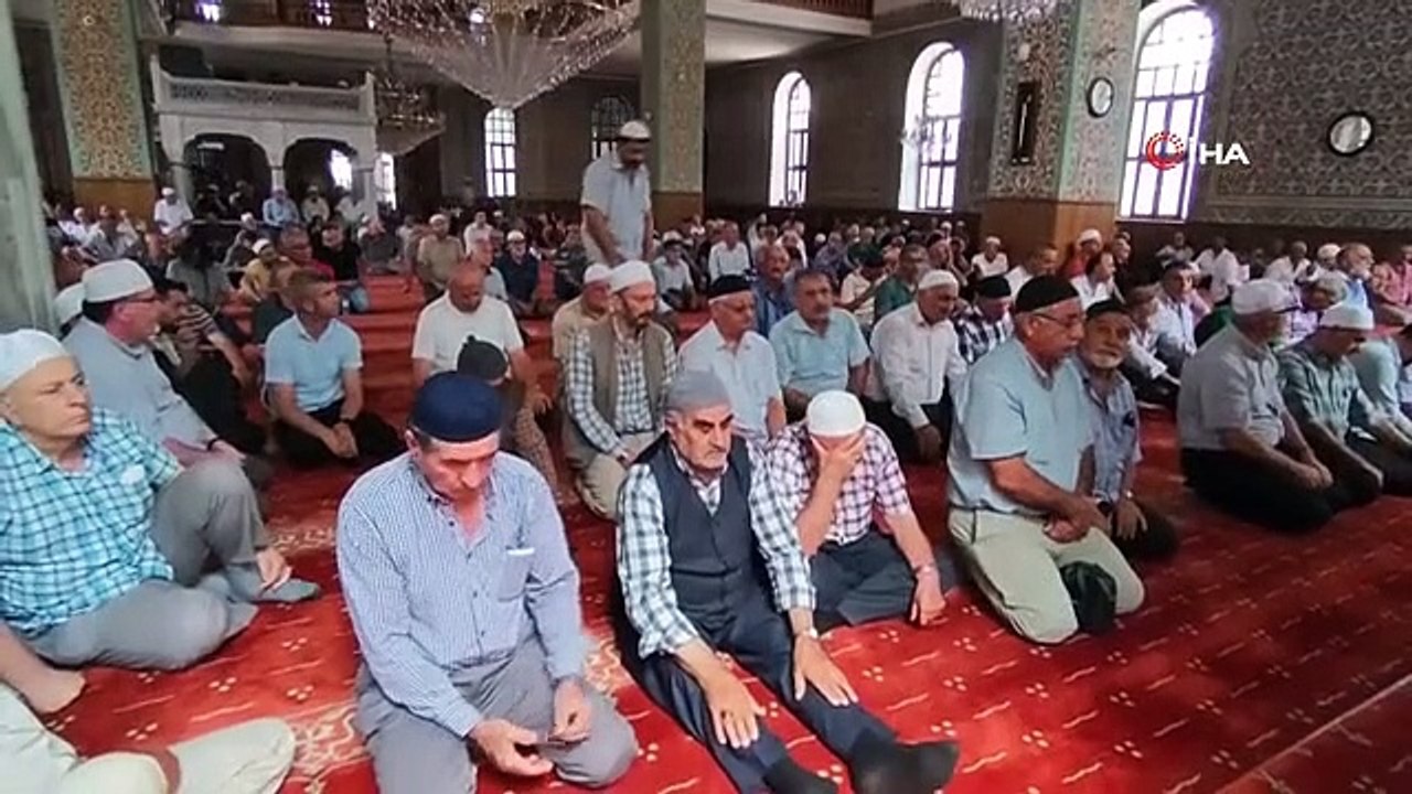 Commémoration de ceux qui ont perdu la vie lors de l'anniversaire du tremblement de terre du 17 août à Marmara