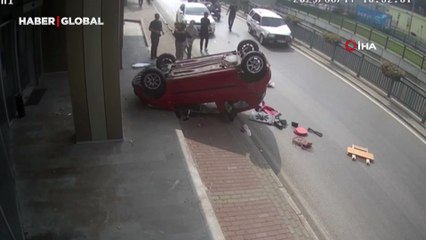 Anne yüreği: Kadın sürücü takla attı, aracından çıktı yavrusuna koştu