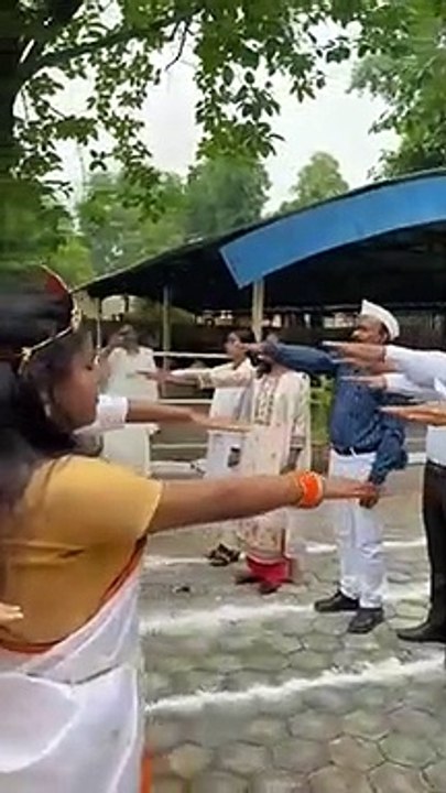 मानव श्रृंखला बनाकर मतदान हेतु किया प्रेरित