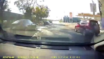 Jeep Runs A Red Light