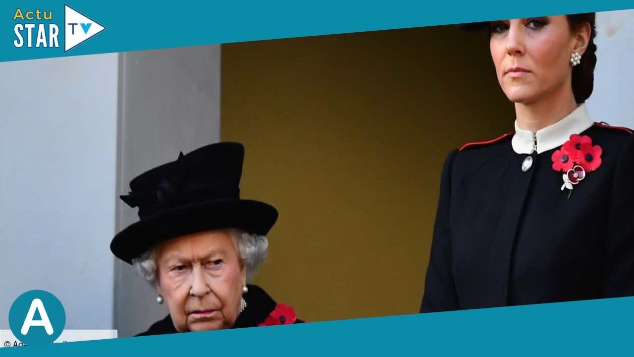 Kate Middleton trop souvent en vacances  Elizabeth II ne l’avait pas loupée !