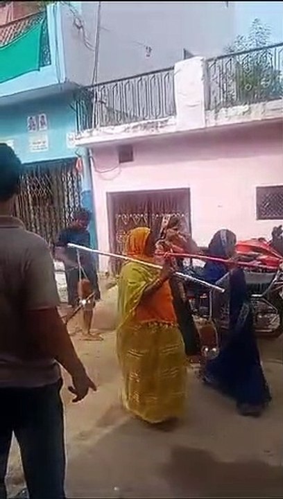 कांवड़ यात्रा निकाली, भोले का किया अभिषेक