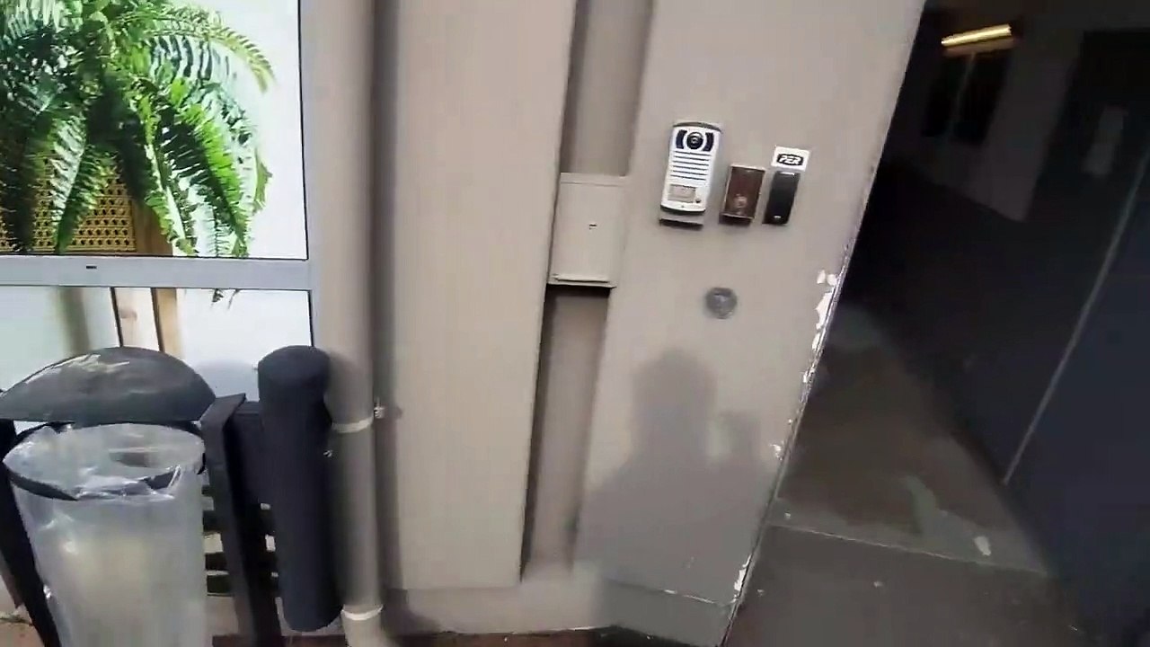 je me suis fait gronder par un agent de sécurité !! encore !!