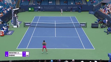 CLEAN: Swiatek fights back to set up Vondrousova showdown