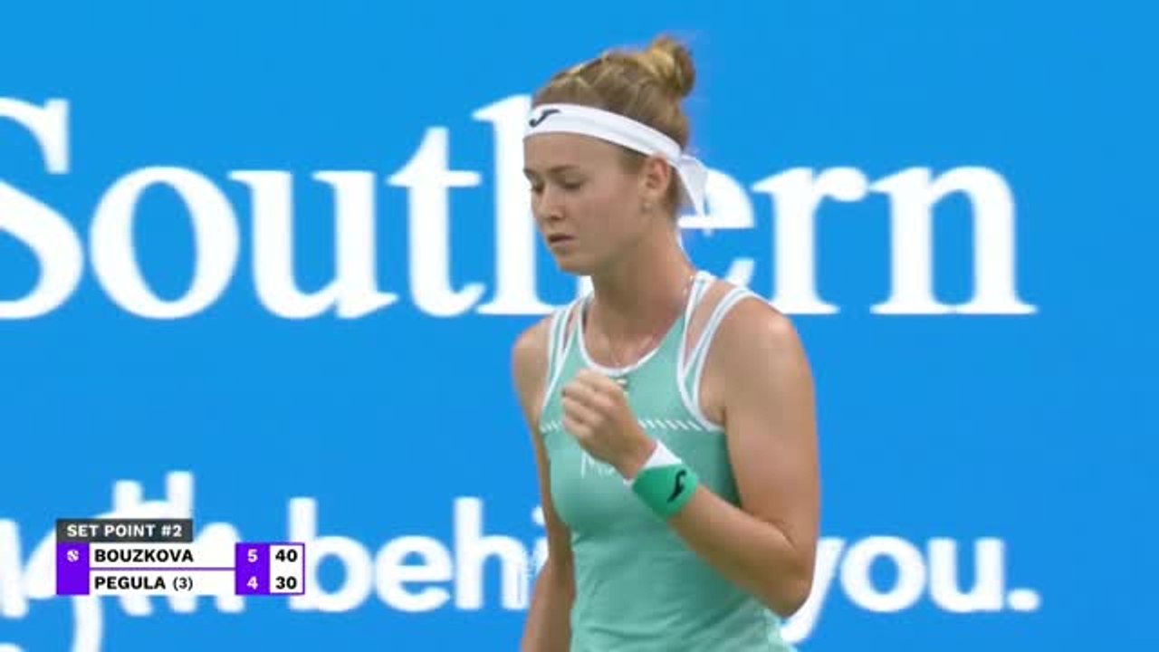 Cincinnati - Bouzkova corrige Pegula