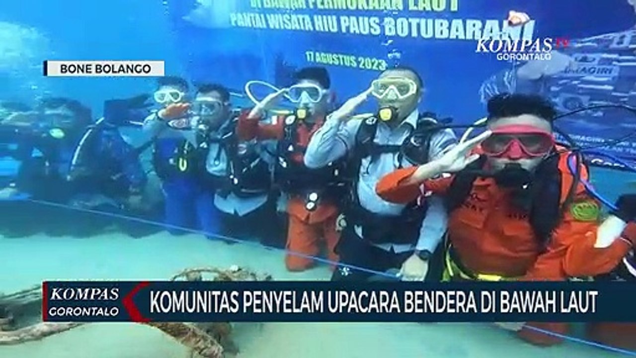Peringati HUT RI Ke-78, Komunitas Penyelam Upacara Bendera di Bawah Laut