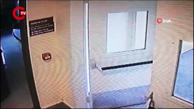 Hastalarından bıçak parası isteyen doktor gözaltına alındı