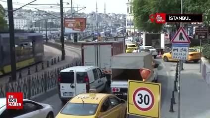 Galata Köprüsü'nün bakım çalışması trafiği yoğunlaştırdı