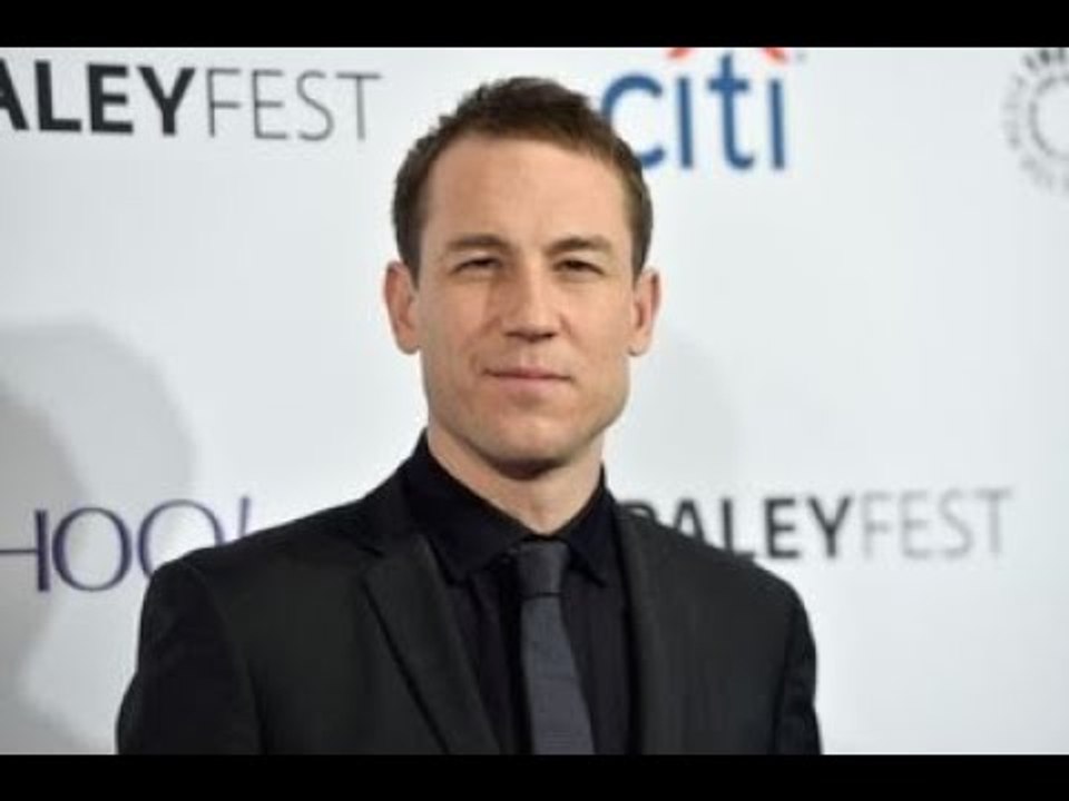 Tobias Menzies a-t-il une femme ? La star de "The Crown" est sortie avec Kristin Scott Thomas