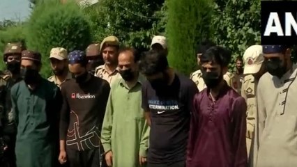 जम्मू-कश्मीर में सुरक्षा बलों ने आठ अतंकियों को हथियारों और गोला-बारूद के साथ किया गिरफ्तार