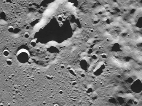Raumsonde Luna-25 schickt erstes Bild vom Mond
