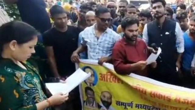 छतरपुर: 9 सूत्रीय मांग को लेकर सफाई मजदूर संघ ने किया प्रदर्शन- देखिए क्या है मांग