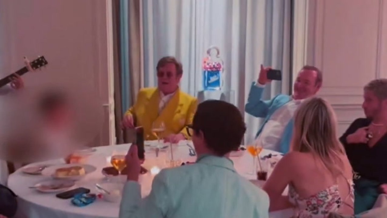 Watch: Sir Elton John and Kevin Spacey sing Elv...