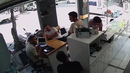 Alev alan telefon korku dolu anlar yaşattı