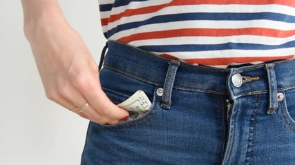 The Viral TikTok Trend ‘Girl Math’ — Is It Worth the Cost? 💸