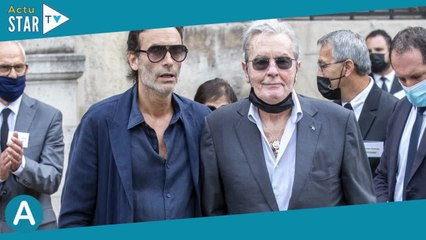 Merci pour ton soutien mon     Anthony Delon, de retour à Douchy, remercie un fidèle ami bien con