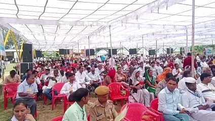 साम्प्रदाय व जाति के आधार पर न बंटे लोग