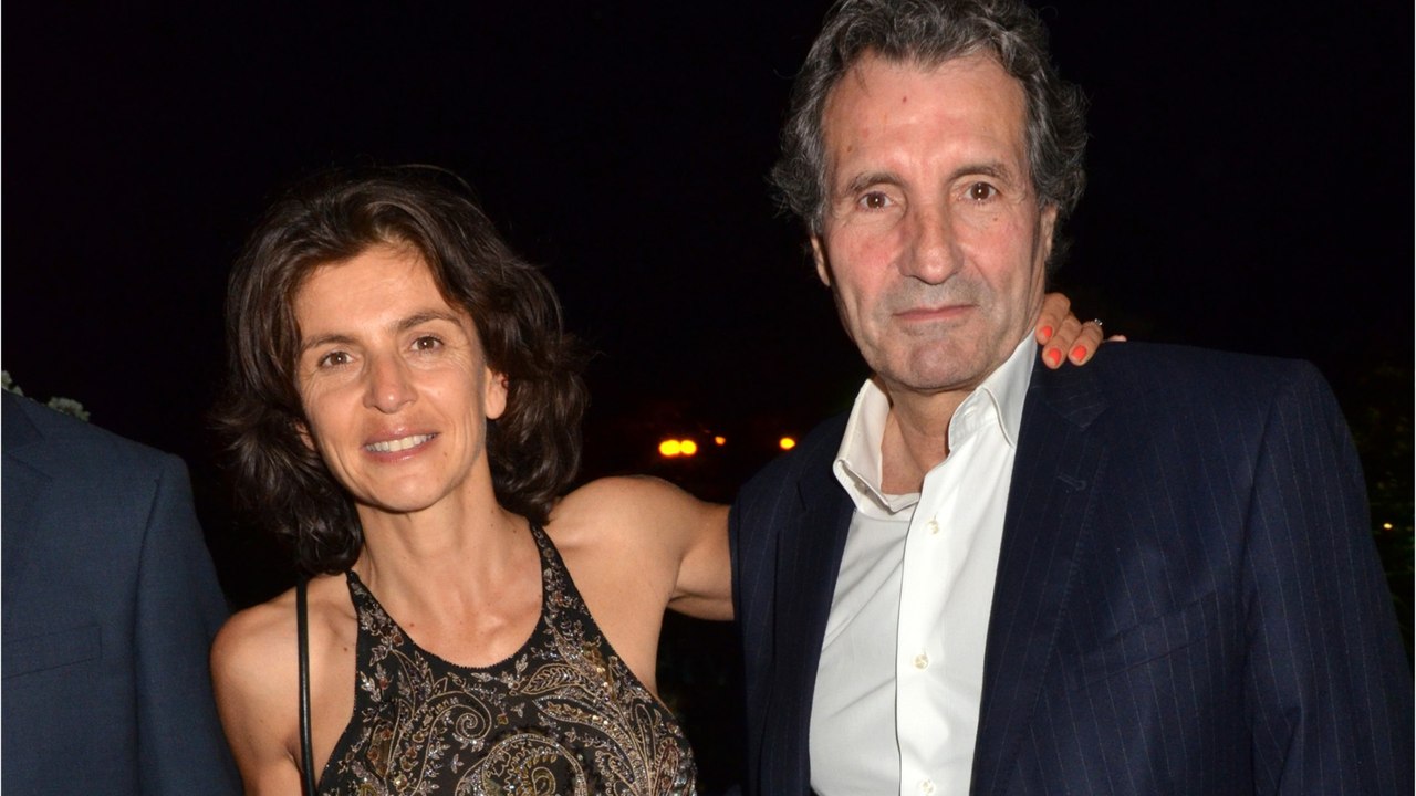 GALA VIDÉO - Jean-Jacques Bourdin : sa femme Anne Nivat en vacances, elle dévoile sa silhouette musclée !