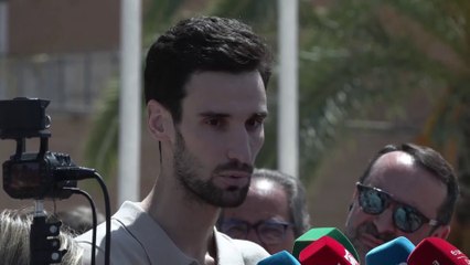 El portero Sergio Rico abandona el hospital pensando en recuperarse "y volver al fútbol"