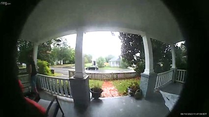 Man Panics at Sudden Rat Encounter