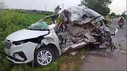 accident video- आधी रात को भयावह हादसा, पांच युवाओं की मौत