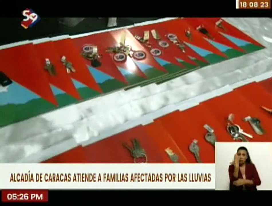 Alcaldía de Caracas atiende a familias afectada...
