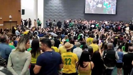 Bolsonaro recebe título de cidadão goiano: “recarrega as energias”
