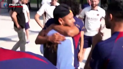 Download Video: Achraf Hakimi chambre Neymar en lui demandant de parler arabe, la vidéo amuse