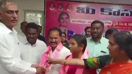 మెదక్: మంత్రి సమక్షంలో బీఆర్ఎస్ లో చేరికలు