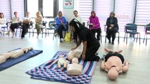 La municipalité métropolitaine d'Ankara a dispensé une formation aux premiers secours au personnel des centres d'activités pour enfants
