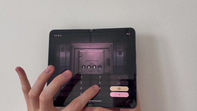 Google’s ‘first foldable phone’ launch impresses tech fans with ‘immersive’ eBook experience