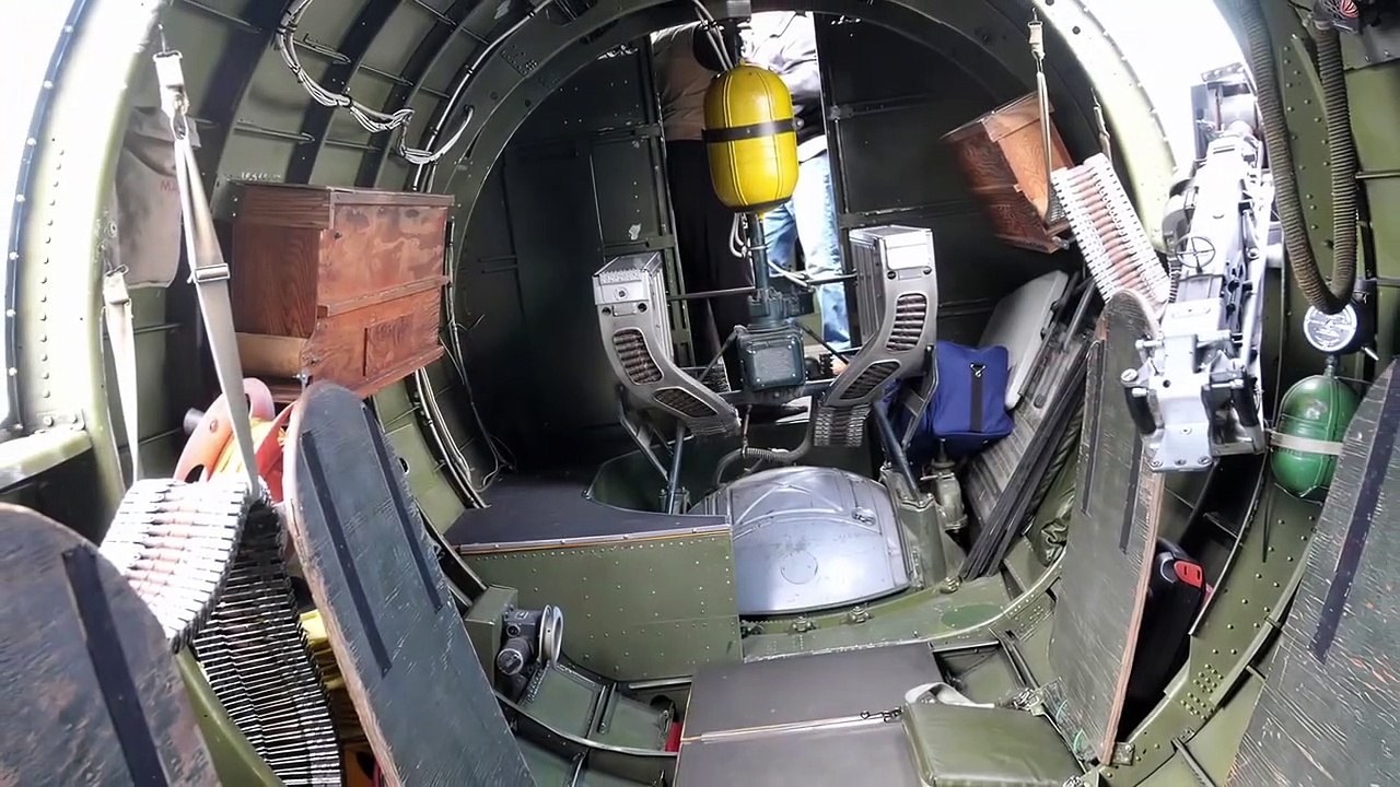 B-17 Flying Fortress - aircraft - HD
