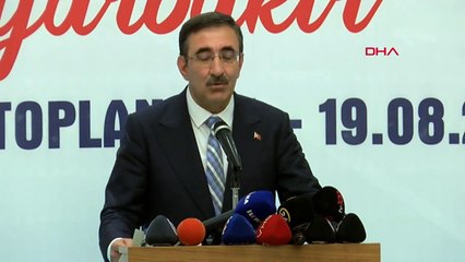 DİYARBAKIR-CUMHURBAŞKANI YARDIMCISI YILMAZ 'KÜRESEL ÖLÇEKTE BÖLGEMİZDE YAŞANAN SIKINTILARA RAĞMEN BU HİZMETLERİMİZİ SÜRDÜRÜYORUZ'