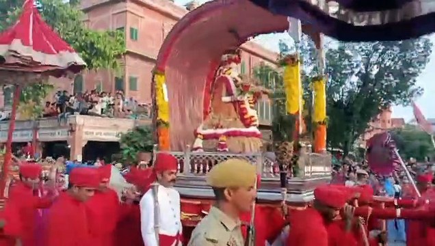 तीज माता की निकली सवारी