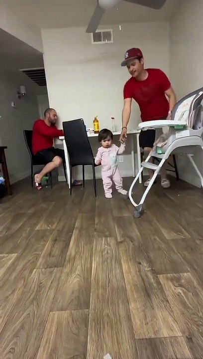 Funny moments! THE END _funnypictures _FunnyPinns -SofiaFunnyPin _FunnyOrDie _funnyordie -funnyvideos _FunnyQuotes #baby #babyapp #babyboy #funnykids #funnybaby #cutebaby #cutebaby #babyvideos #funnybaby #funnybabyvideos #babygirl #babycostume #adorableba