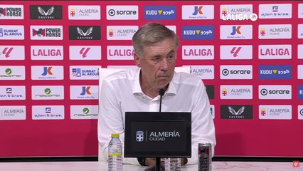 Télécharger la video: Ancelotti y la pelea Lunin-Kepa