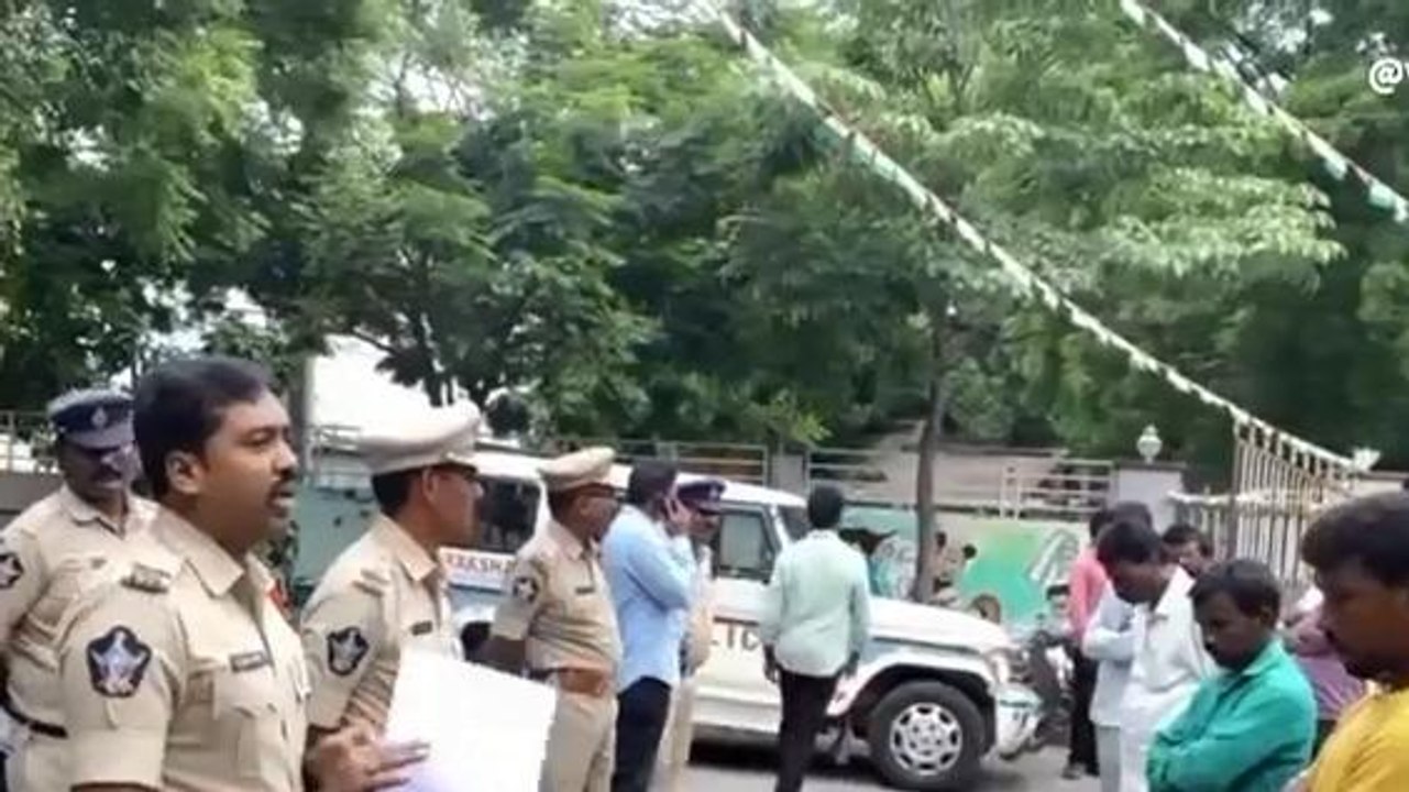 ఎన్టీఆర్ జిల్లా: అర్థరాత్రి బయట కనిపిస్తే ఊరుకోం... పోలీస్ వారి హెచ్చరిక