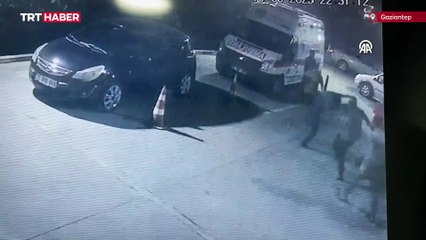 Hasta yakınları doktoru darp etti