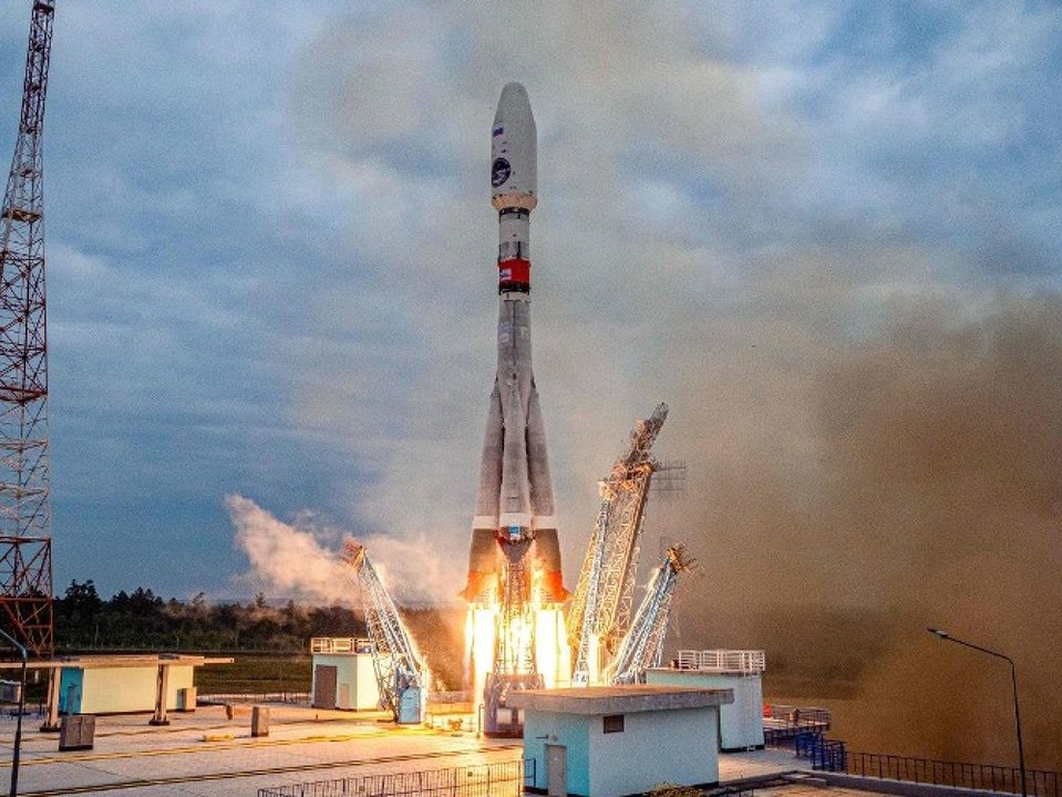 "luna-25": russische sonde stürzt auf dem mond ab