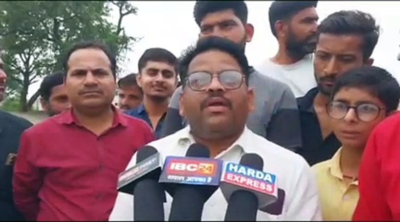 ग्रामीणों ने फोरलेन का काम रुकवाया