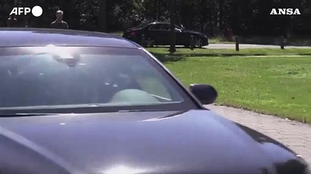 Ucraina, visita a sorpresa nei Paesi Bassi per Zelensky