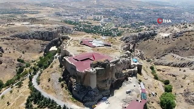 5 bin yıllık Harput Kalesi'nde restorasyon tüm hızıyla sürüyor