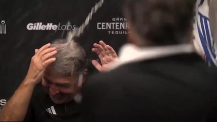 Inter Miami - Martino arrosé au champagne en conférence de presse