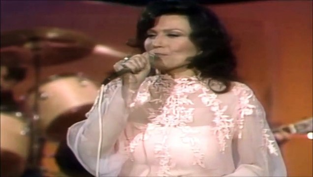 LORETTA LYNN — Coal Miner's Daughter | from LORETTA LYNN: Country Feelings – Live