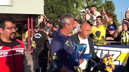 SPOR Fenerbahçe kafilesine Samsun'da meşaleli karşılama